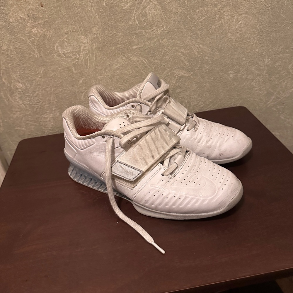 Nike romaleo 3 XD white size 8.5